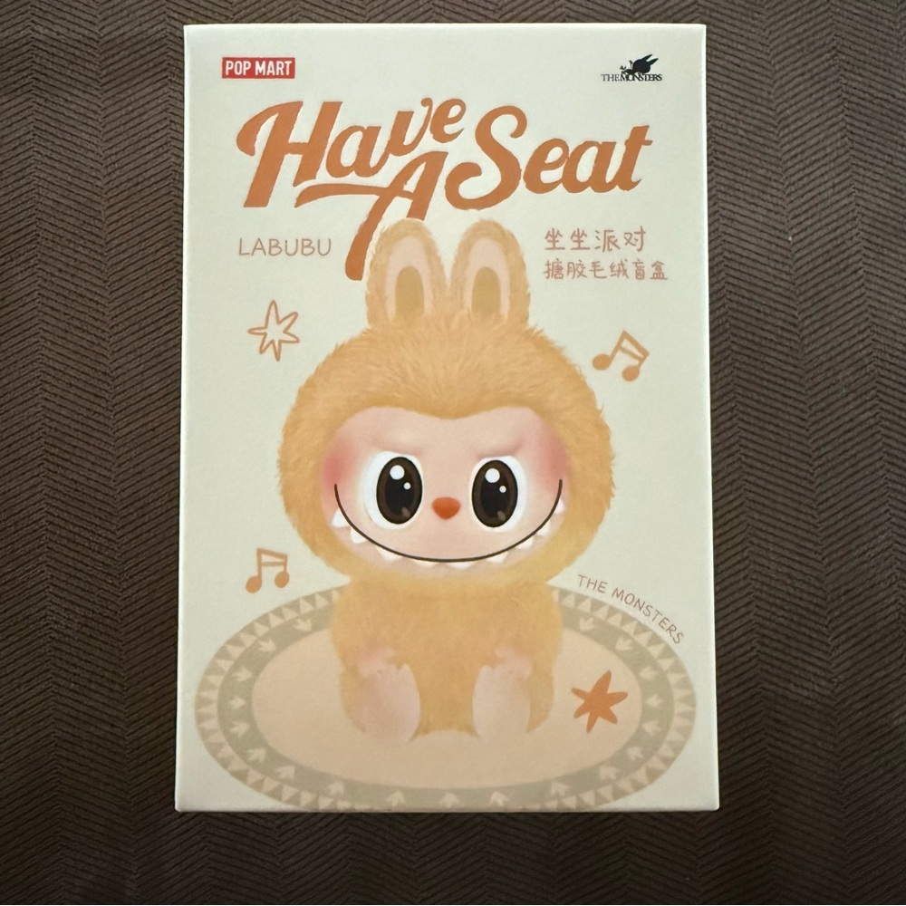 Pop Mart Labubu 'Have A Seat' Figurine - Zizi